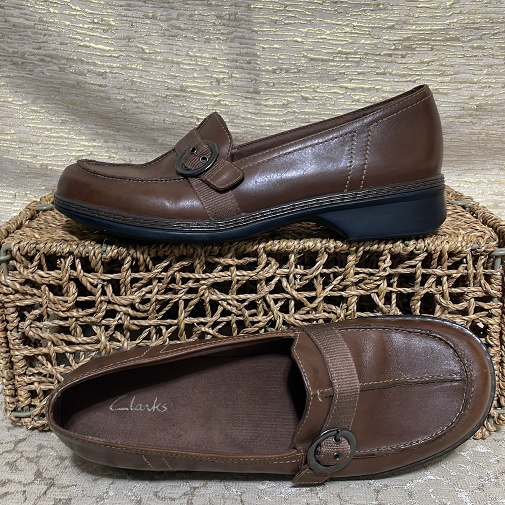 Clarks Brown Slip On Loafers Sz 8.5